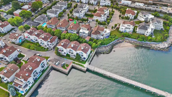 51 Island Point, Bronx, NY 10464