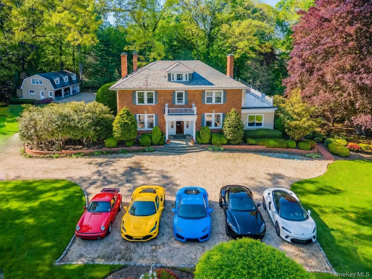 23 Townsend Road, Glen Cove, NY 11542 - #1