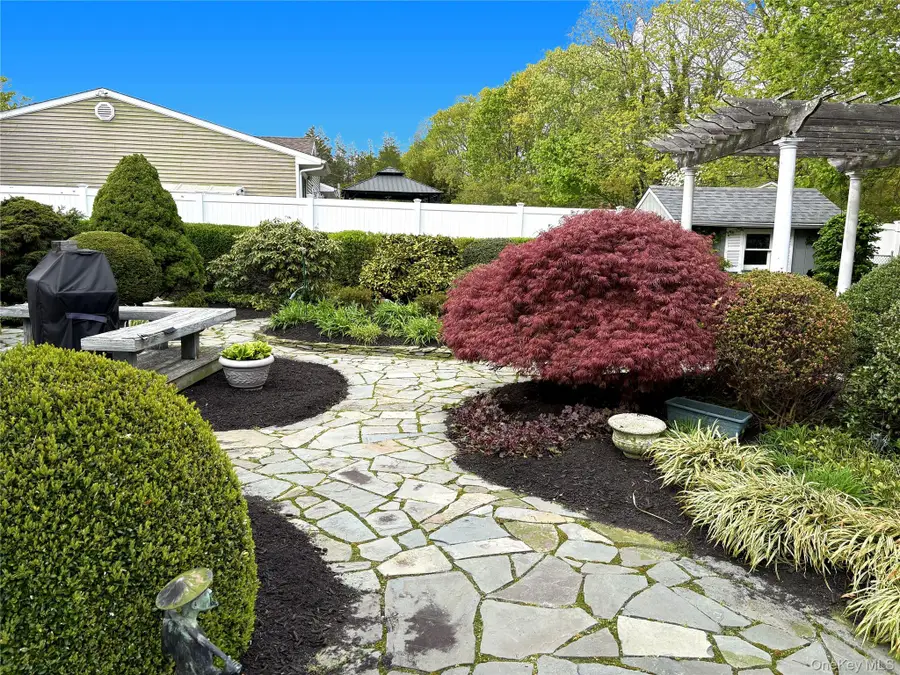 139 Sycamore Circle, Stony Brook, NY 11790 - #2