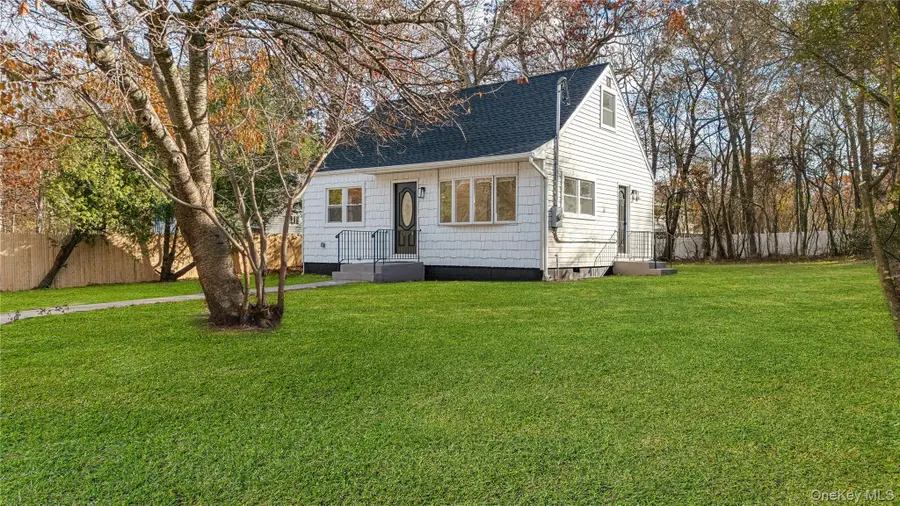 78 Carr Lane, Coram, NY 11727 - #3