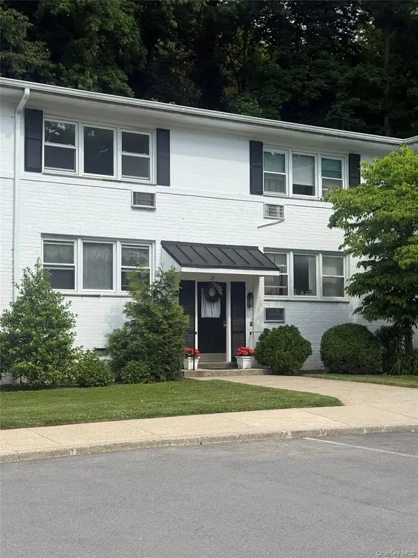 27 Avon Circle #D, Port Chester, NY 10573