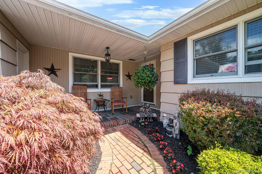 7 Carrie Court, Smithtown, NY 11787 - #3