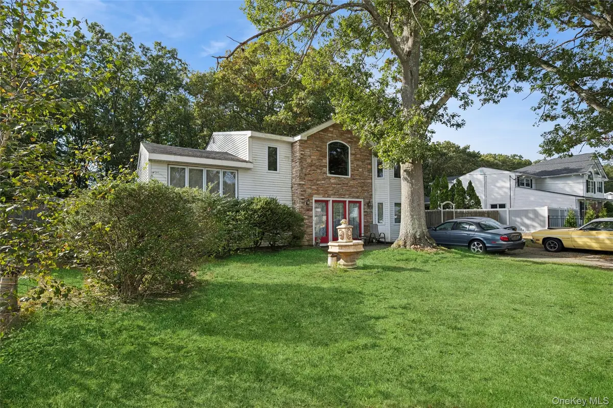10 Elk Lane, South Setauket, NY 11720 - #1