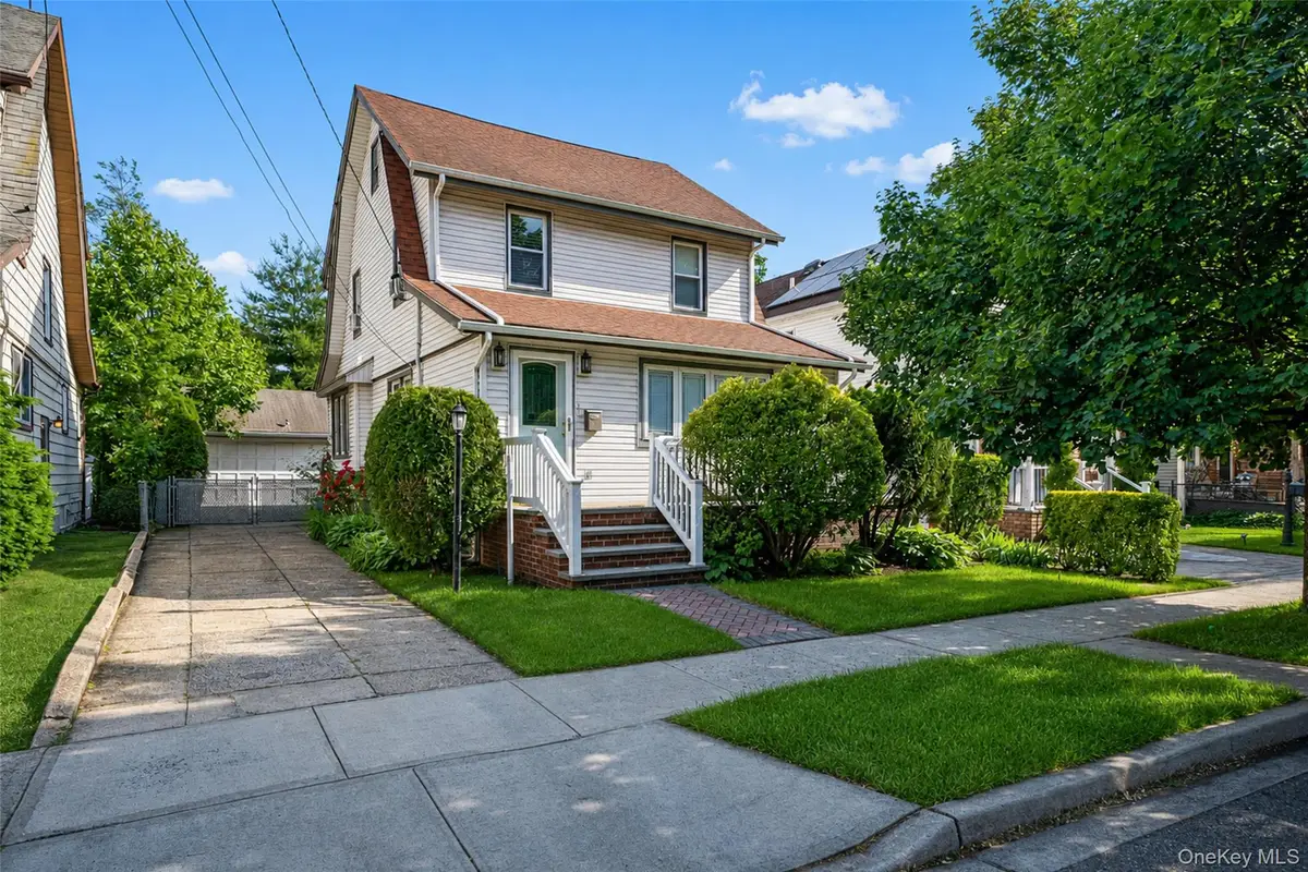 214 Lowell Avenue, Floral Park, NY 11001 - #1