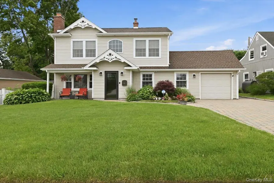 16 Penny Lane, Levittown, NY 11756 - #2