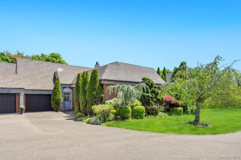 202 Captains Way, Bay Shore, NY 11706 - #1