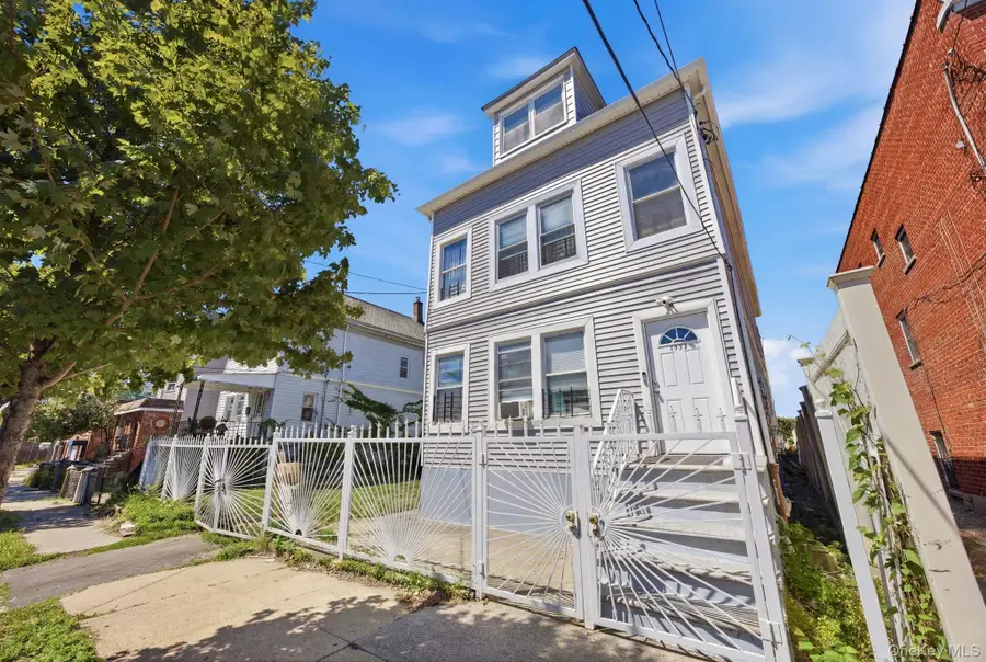 1127 Calhoun Avenue, Bronx, NY 10465 - #2
