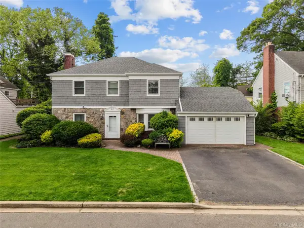 67 Raymond Place, Hewlett, NY 11557