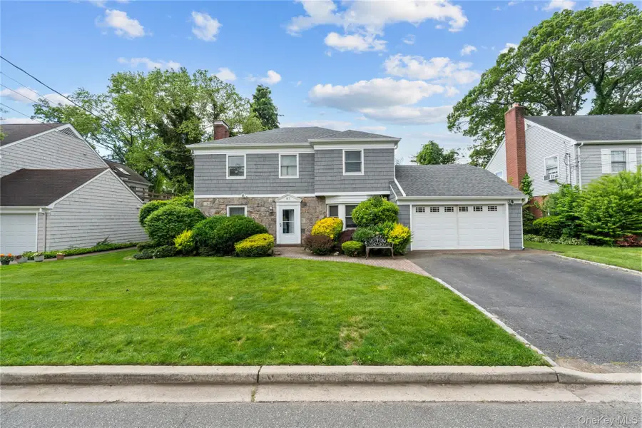 67 Raymond Place, Hewlett, NY 11557 - #3
