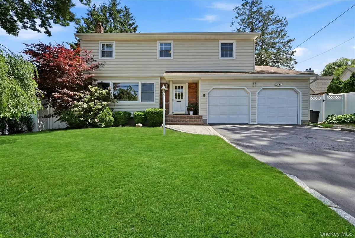 19 Stimson Place, Huntington, NY 11743 - #1
