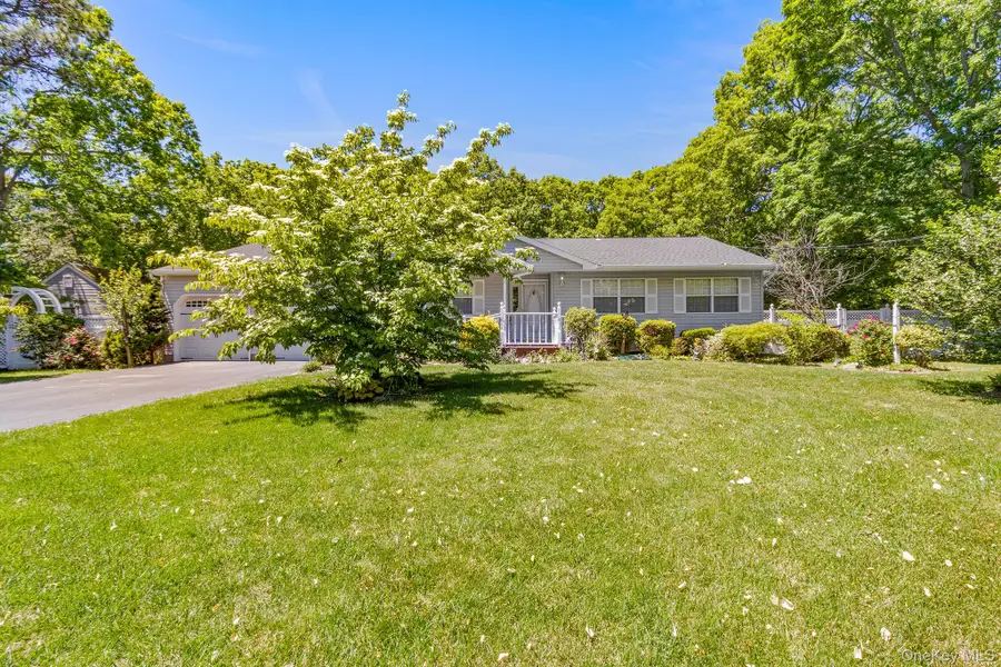166 Richmond Avenue, Medford, NY 11763 - #2
