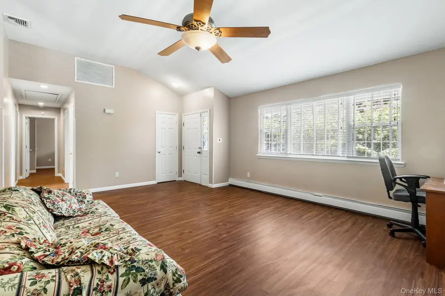 166 Richmond Avenue, Medford, NY 11763 - #3