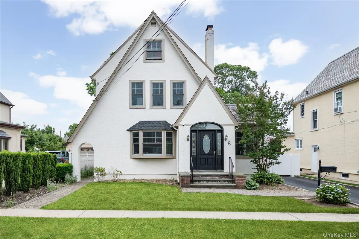8 May Court, West Hempstead, NY 11552 - #1