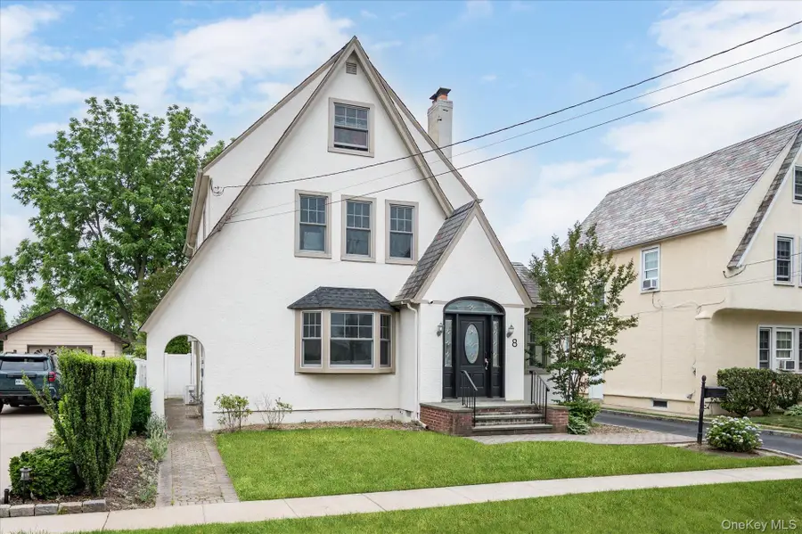 8 May Court, West Hempstead, NY 11552 - #2