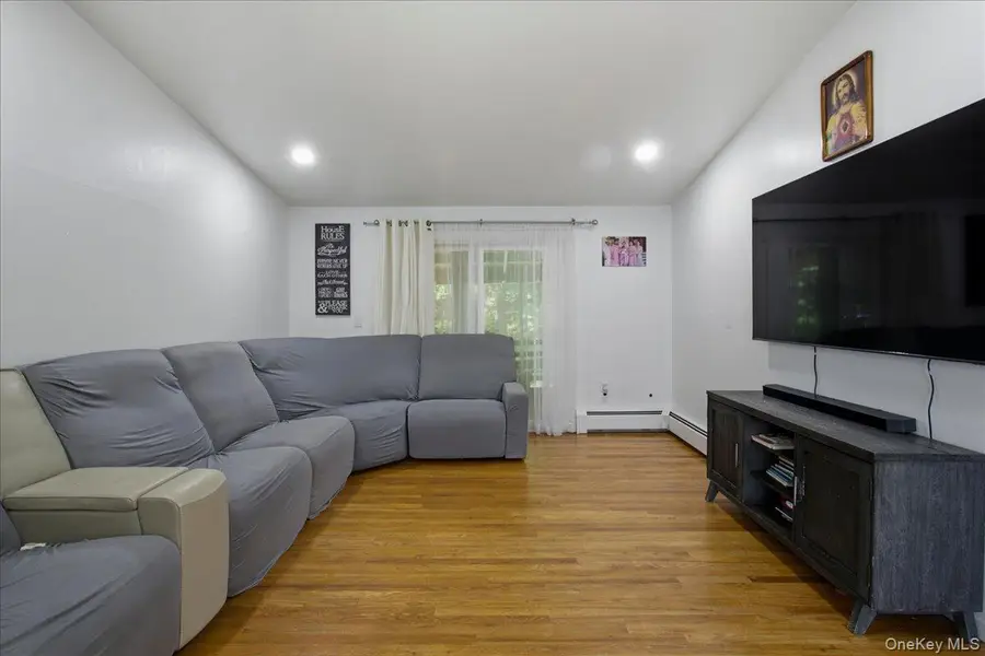 4 Medford Place, Nanuet, NY 10954 - #3