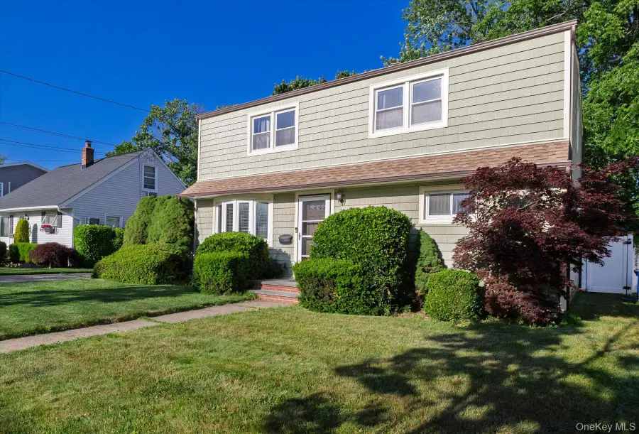 2545 Sycamore Avenue, Wantagh, NY 11793 - #3