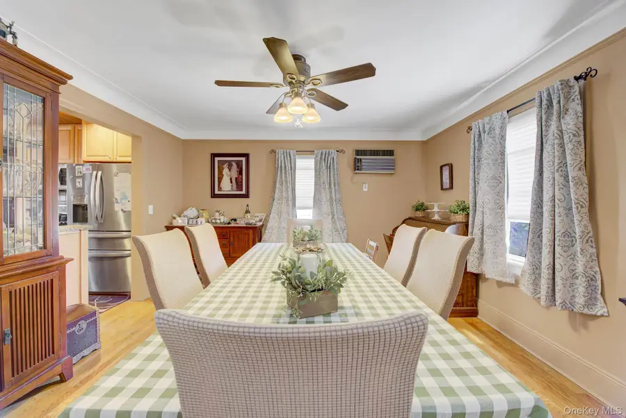 130 Fairfield Avenue, Mineola, NY 11501 - #3