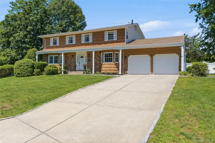 6 Carol Court, East Setauket, NY 11733 - #2