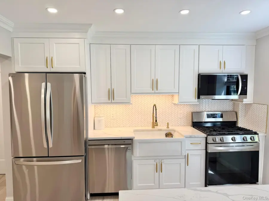 1271 California Road #D-3, Eastchester, NY 10709 - #2