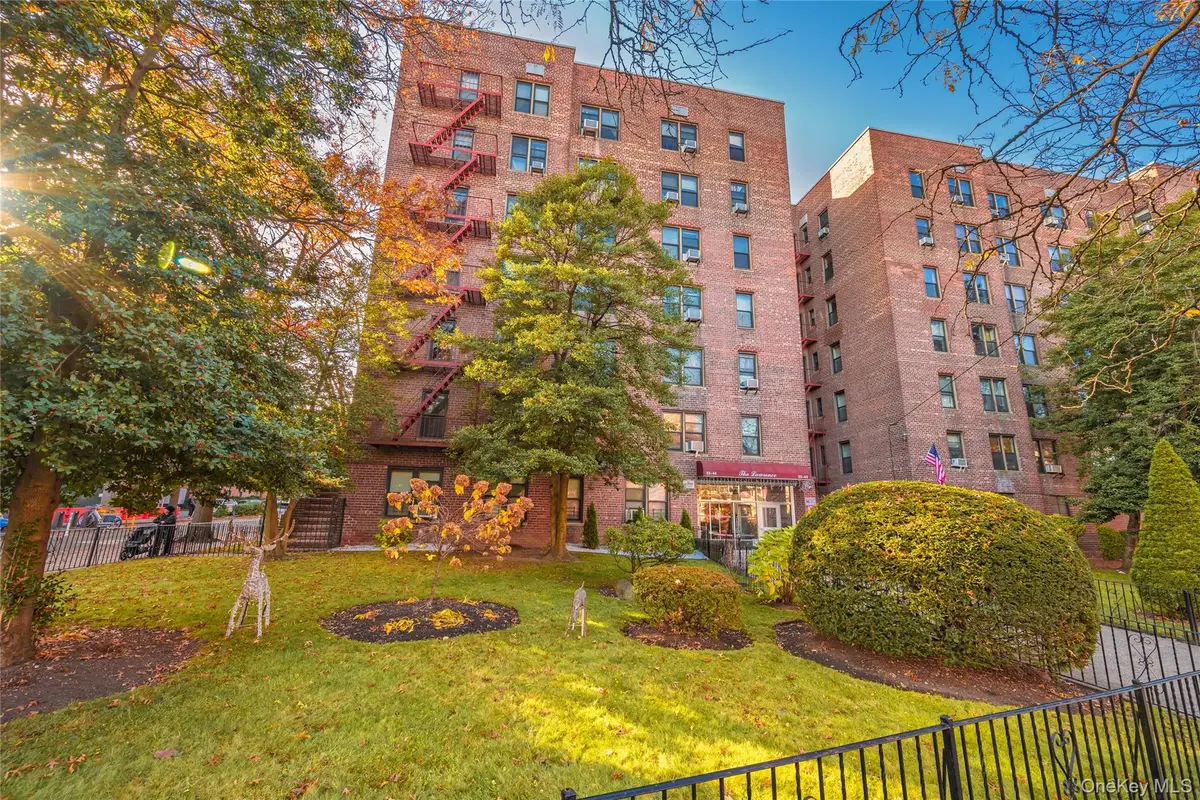 33-44 Junction Boulevard #2V, Jackson Heights, NY 11372 - #1