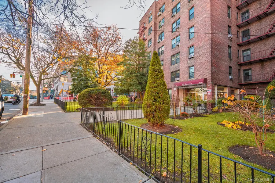 33-44 Junction Boulevard #2V, Jackson Heights, NY 11372 - #2