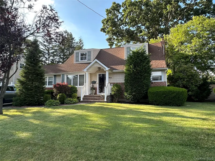 197 Walker Street, West Babylon, NY 11704 - #2