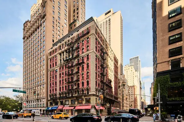 57 W 58th Street #3F, New York (Manhattan), NY 10019