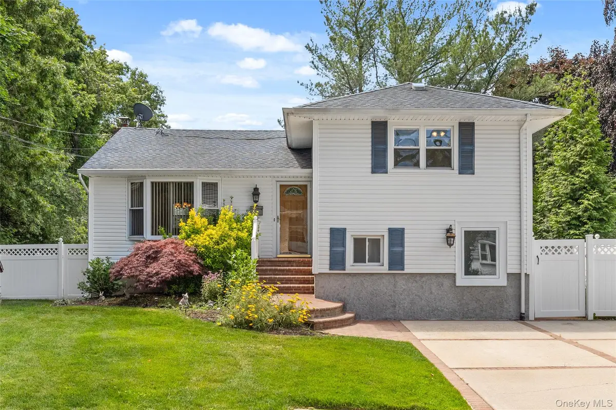 80 N Pine Street, Massapequa, NY 11758 - #1