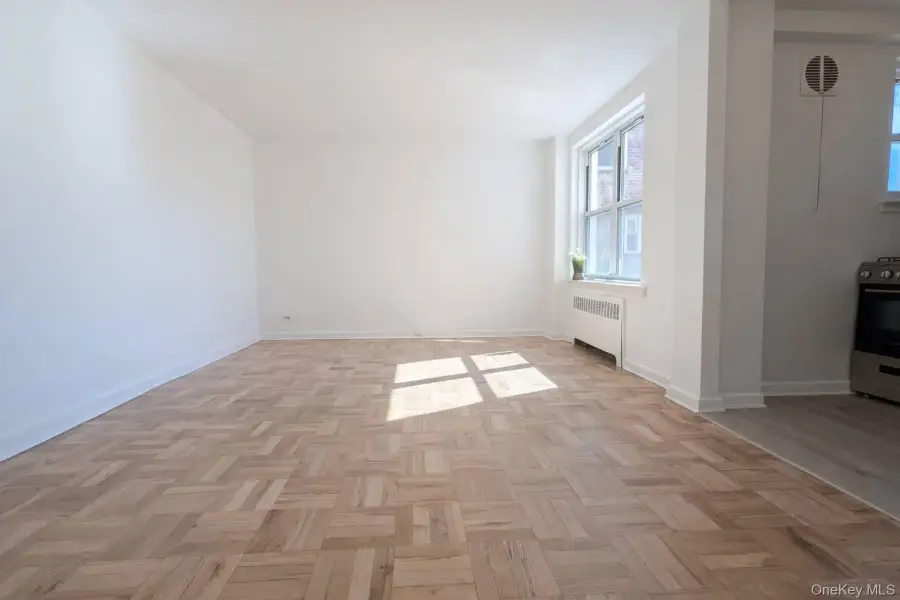 30-11 Parsons Boulevard #2T, Flushing, NY 11354 - #3