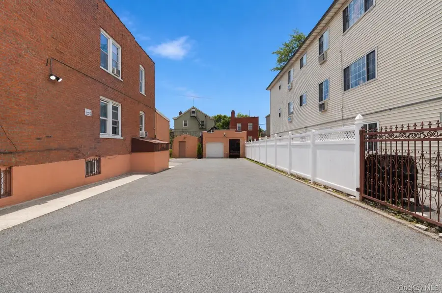 756 E 223rd Street, Bronx, NY 10466 - #2