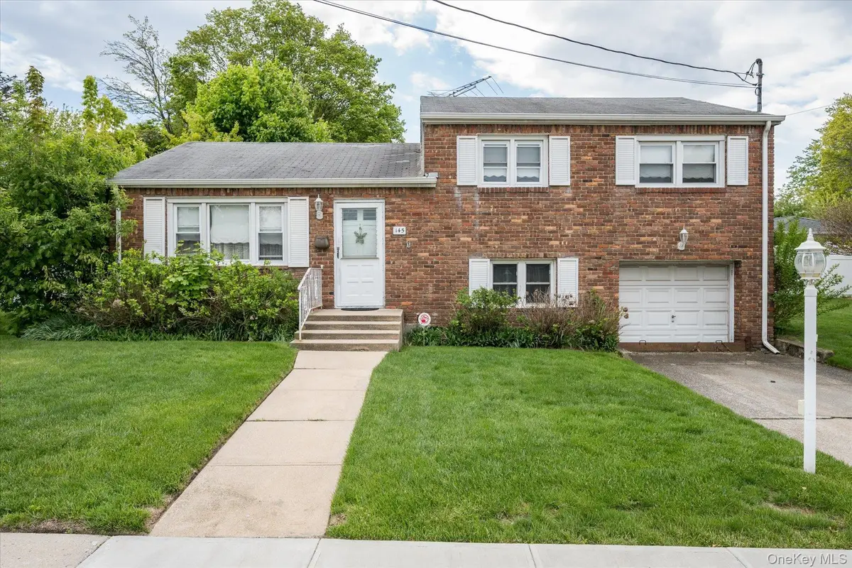 145 Arthur Avenue, Floral Park, NY 11001 - #1