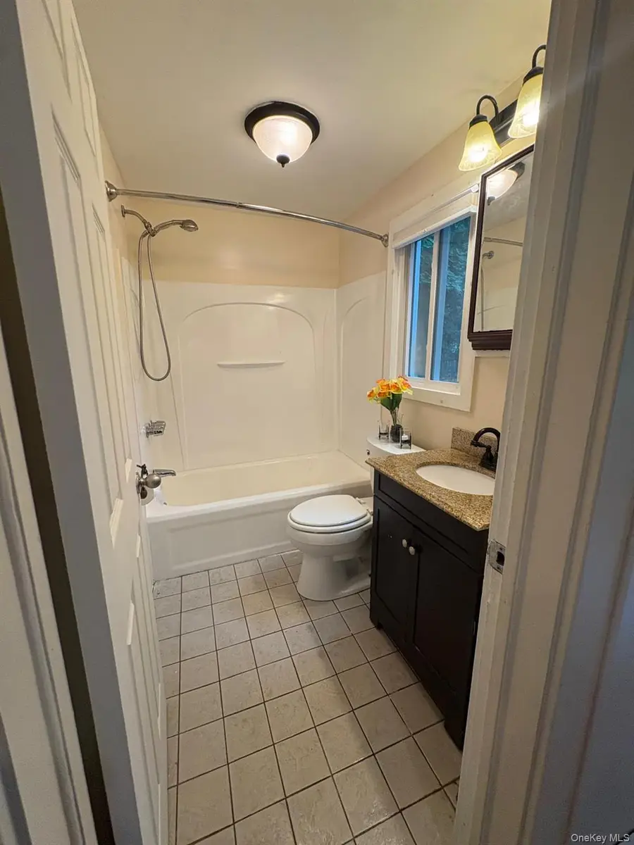 35 Lindbergh Lane, New City, NY 10956 - #3