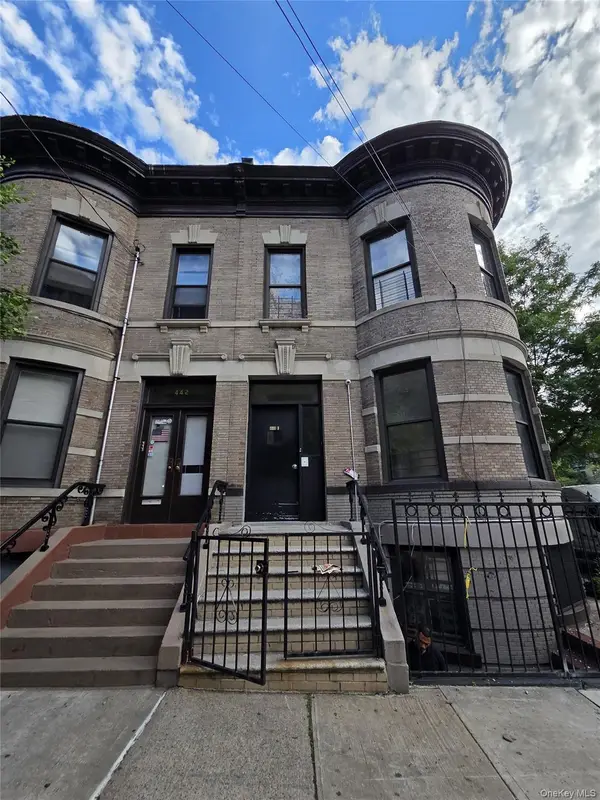 440 E 186th St, Bronx, NY 10458
