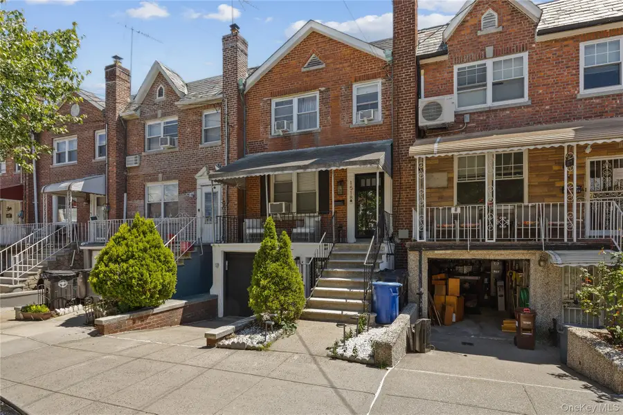 1518 Fielding Street, Bronx, NY 10469 - #3