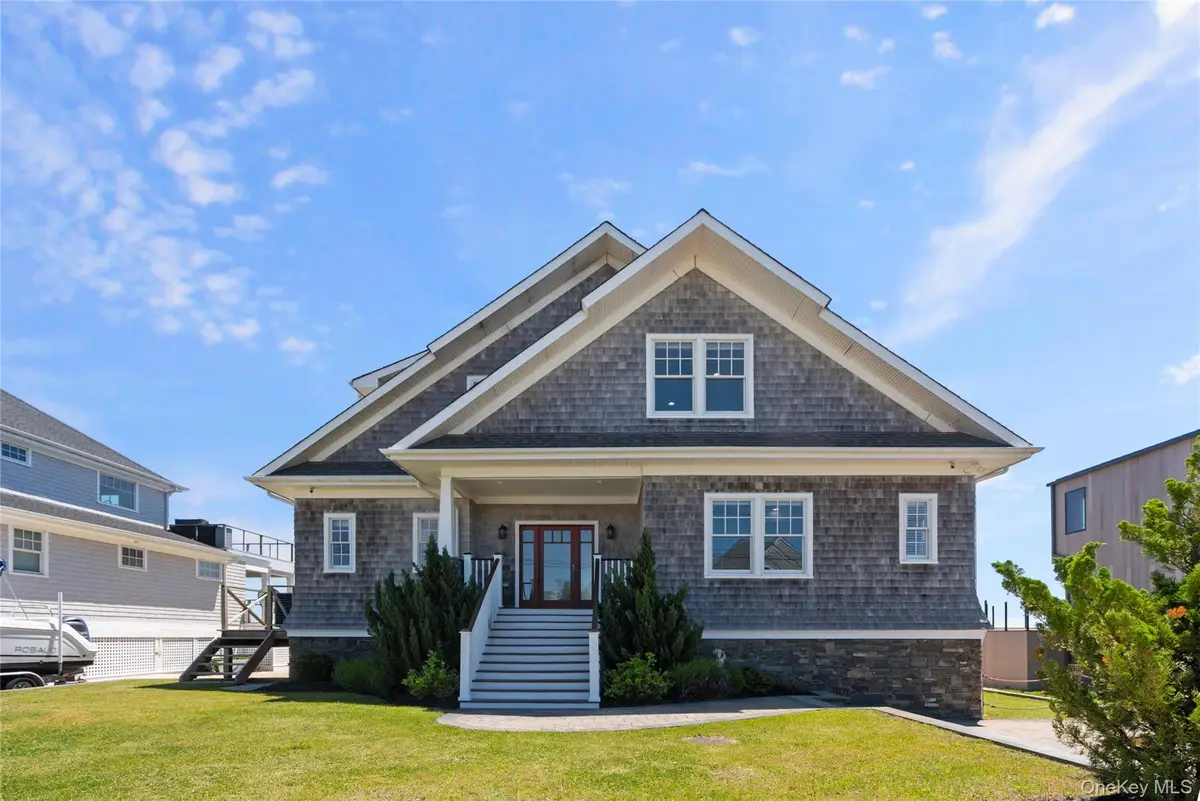 21 Shinnecock Road, East Quogue, NY 11942 - #1
