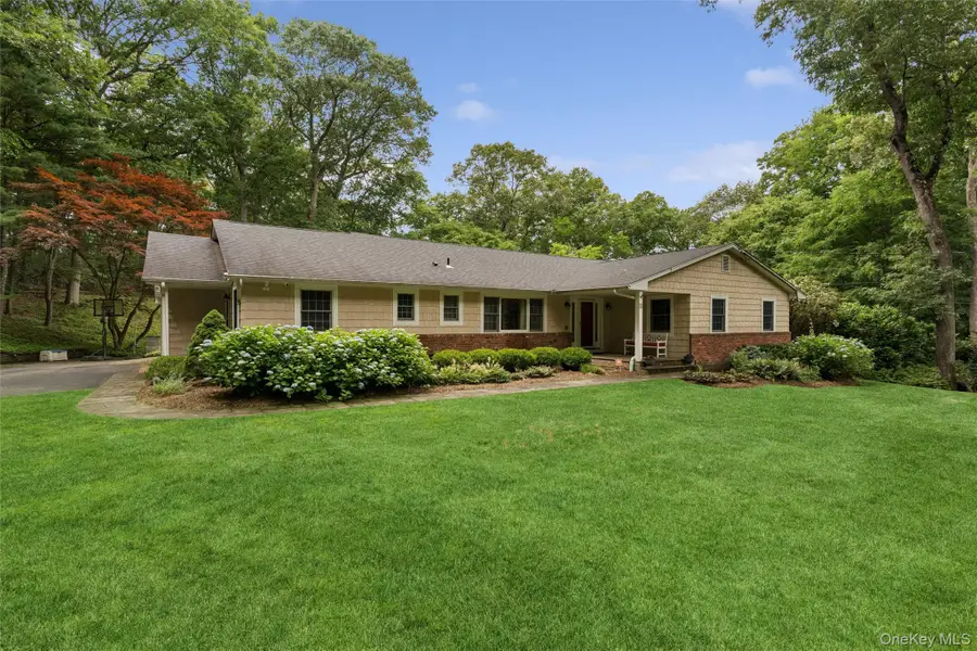 35 Woodvale Drive, Syosset, NY 11791 - #2