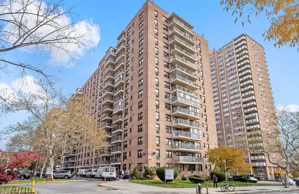 42-55 Colden Street #11V, Flushing, NY 11355