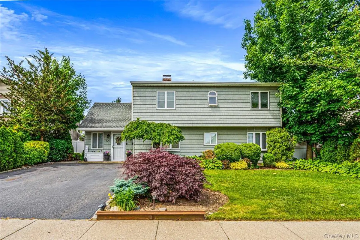 104 Choir Lane, Westbury, NY 11590 - #1
