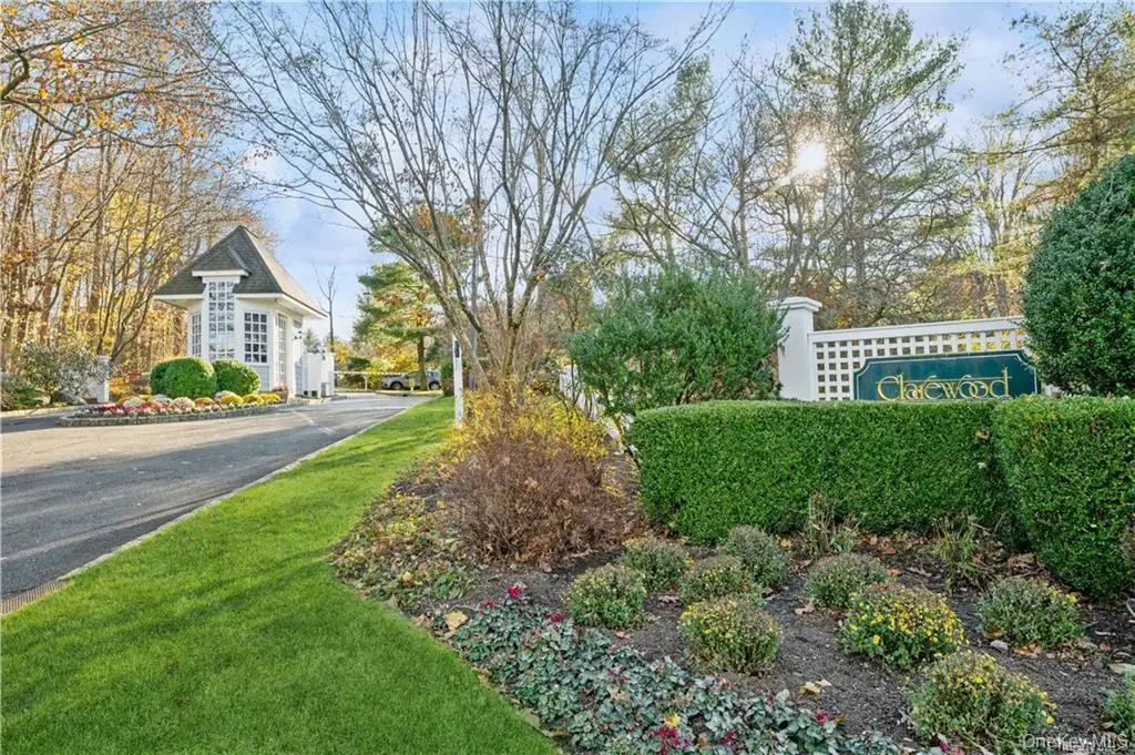 8 Oakcrest Lane, Greenburgh, NY 10706 - #1