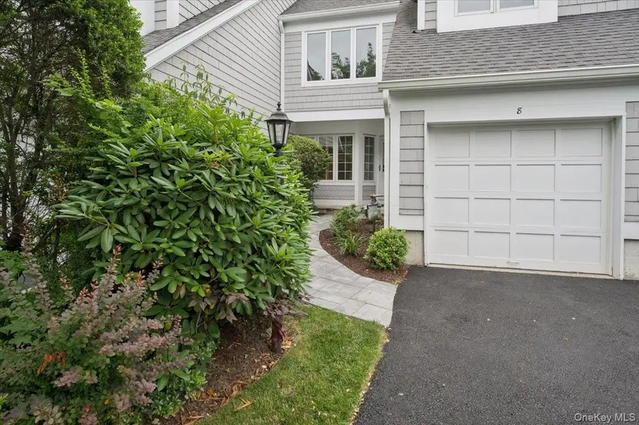 8 Oakcrest Lane, Greenburgh, NY 10706 - #2