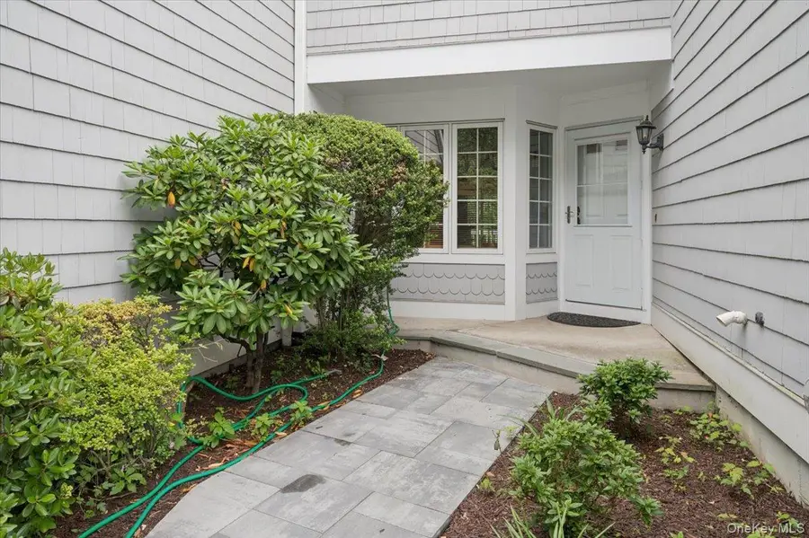 8 Oakcrest Lane, Greenburgh, NY 10706 - #3