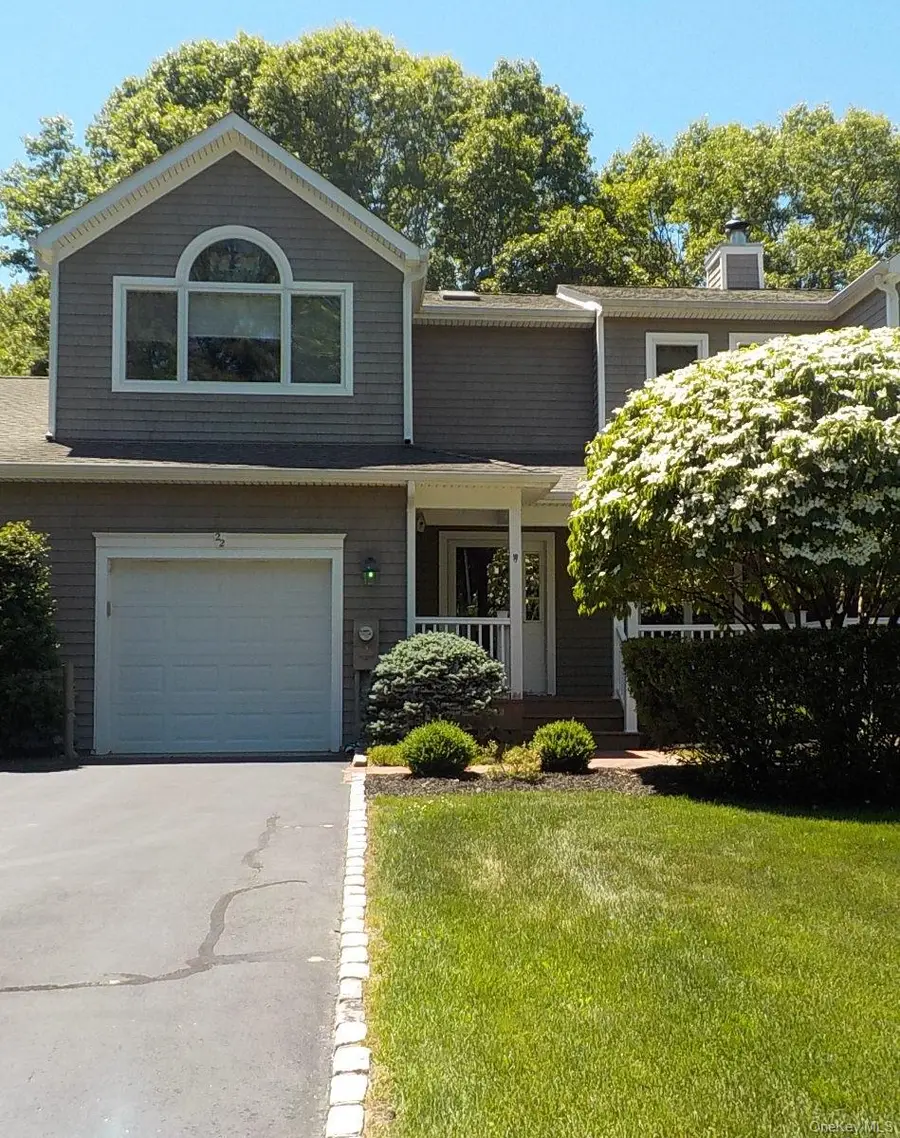 22 Kettle Hole Road, Manorville, NY 11949 - #3
