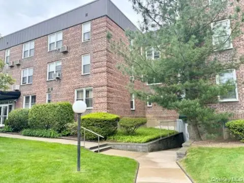 530 Dubois Avenue # 2C, Valley Stream, NY 11581 - #2