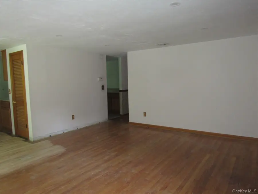 6 Meadow Avenue, Washingtonville, NY 10992 - #3