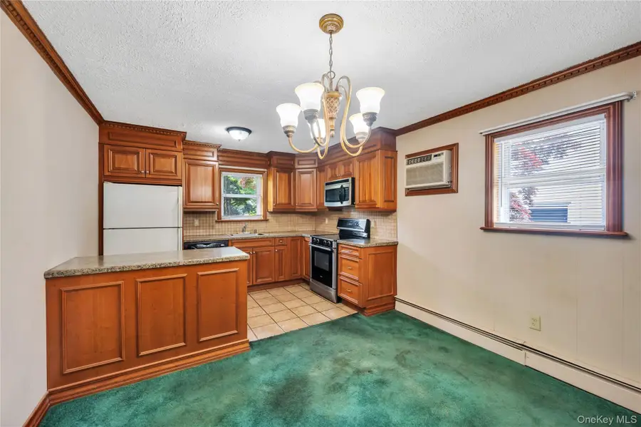 88 Pinewood Drive, Shirley, NY 11967 - #3