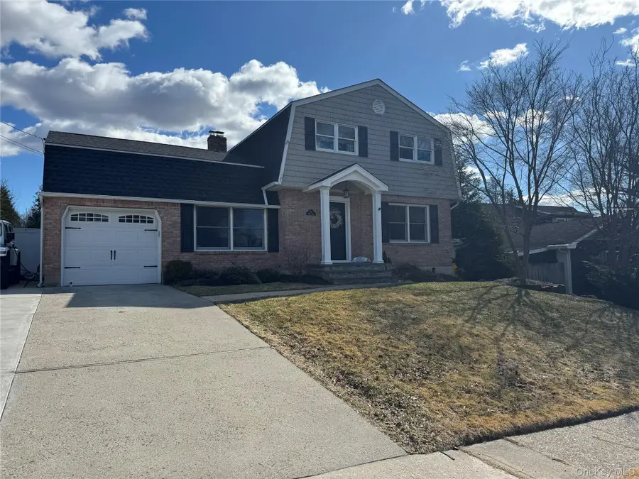 17 Wade Drive, Lake Grove, NY 11755 - #2