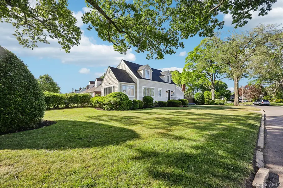1660 Fenimore Road, Hewlett, NY 11557 - #2