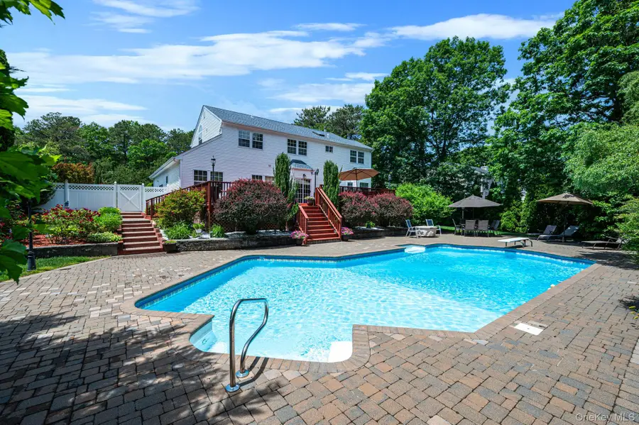 191 Natures Lane, Miller Place, NY 11764 - #3