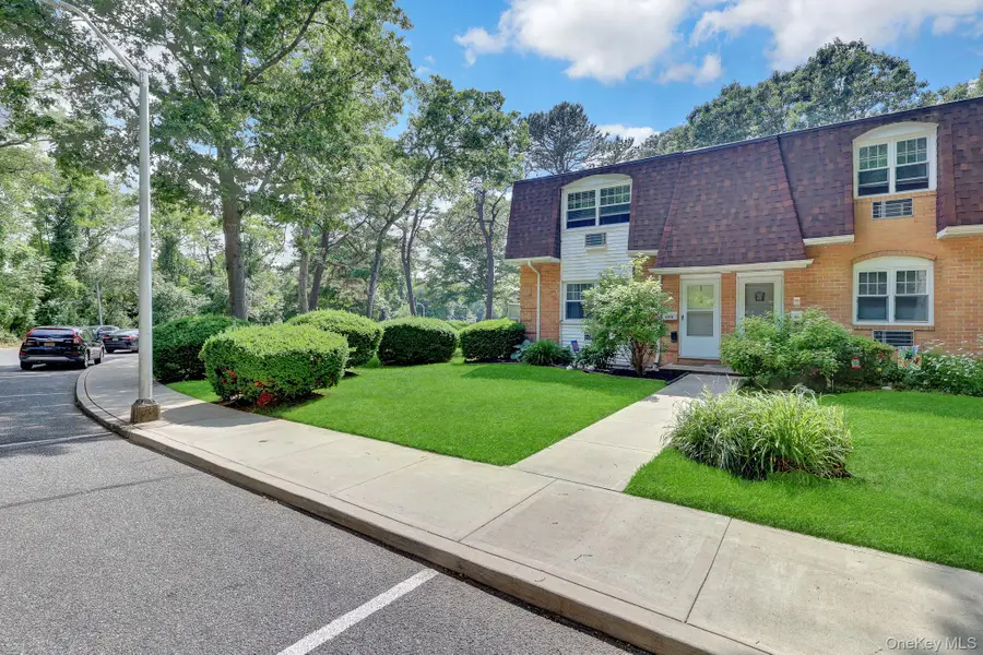 25 Glen Hollow Drive #H 37, Holtsville, NY 11742 - #2