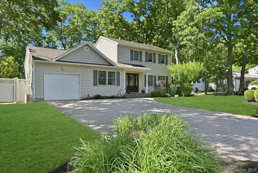 32 Scenic Hills Drive, Ridge, NY 11961 - #2